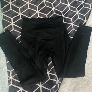 Women’s Small-Medium Black Cross Waist Leggings